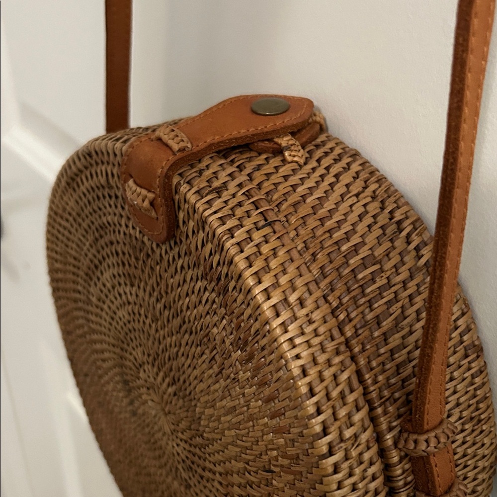 Straw Studios Tan Woven Crossbody Bag